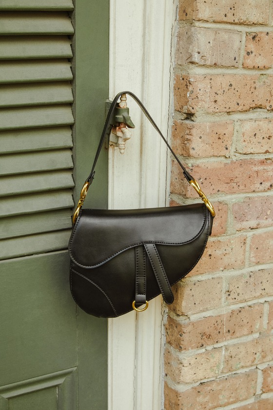 Alberta Ferretti Leather Saddle Bag in Light Brown | Leather saddle bags, Leather  bag pattern, Small leather bag